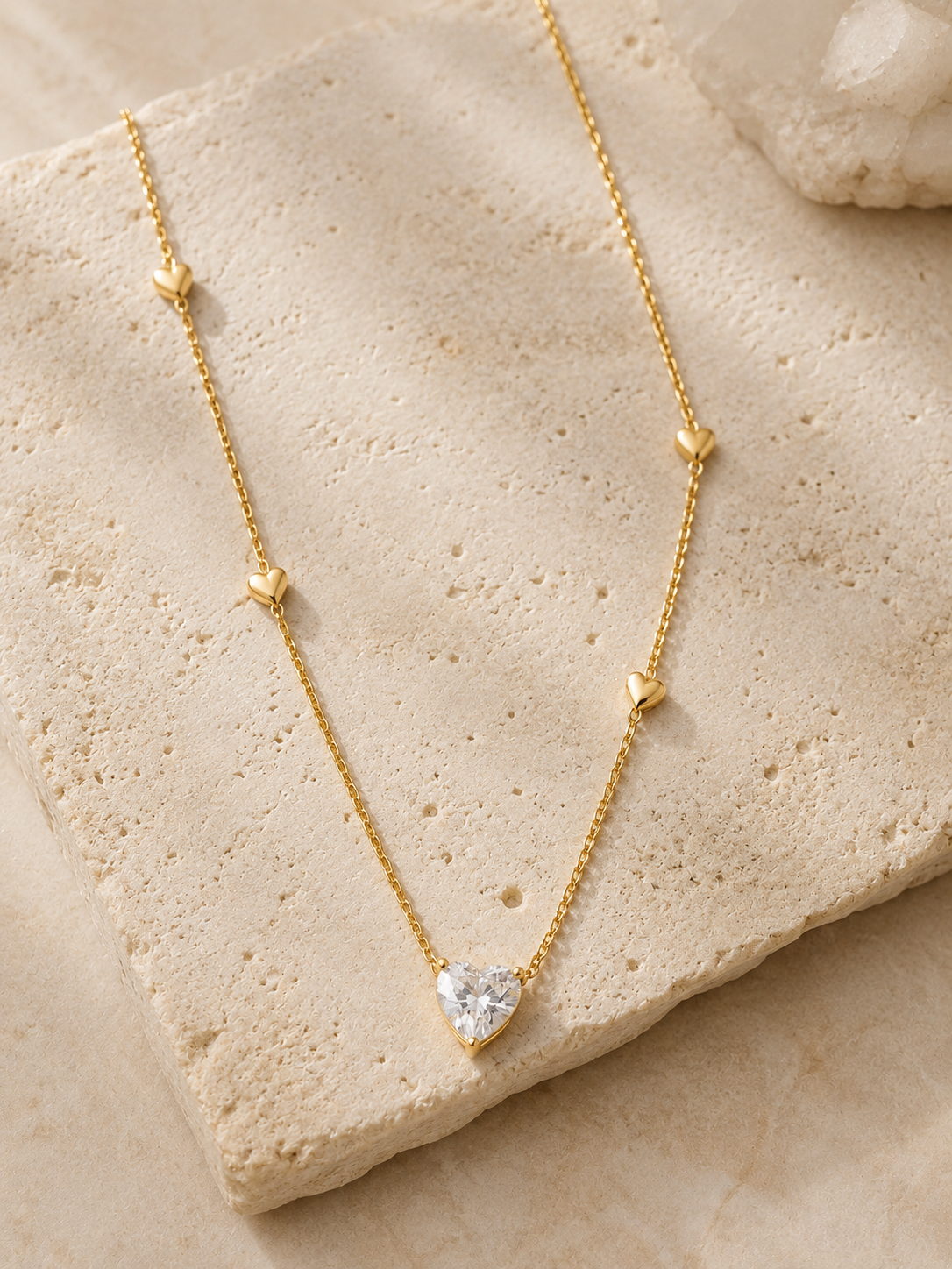 Éclat Heart Necklace