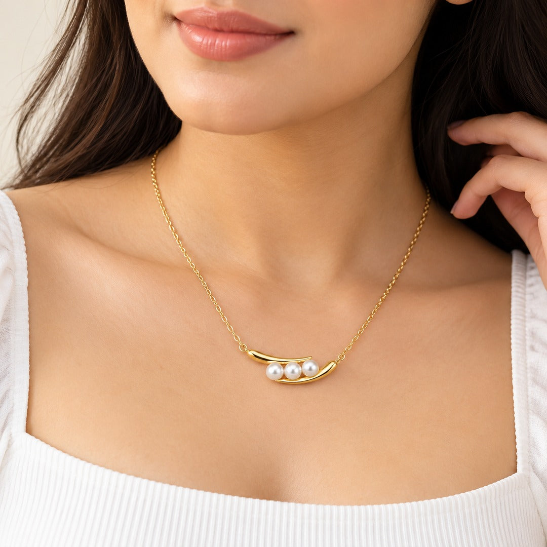 luxury pearl necklace