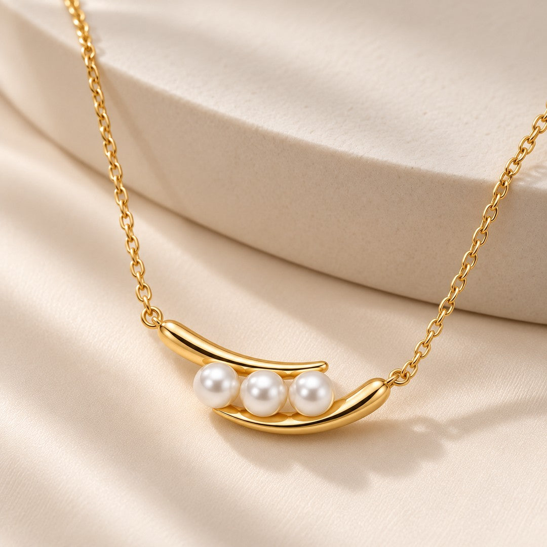 pearl pendant necklace